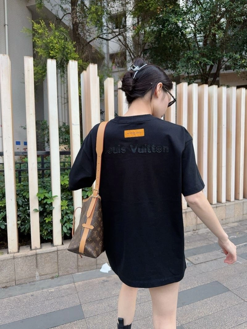 Louis Vuitton T-Shirts Soft 137976