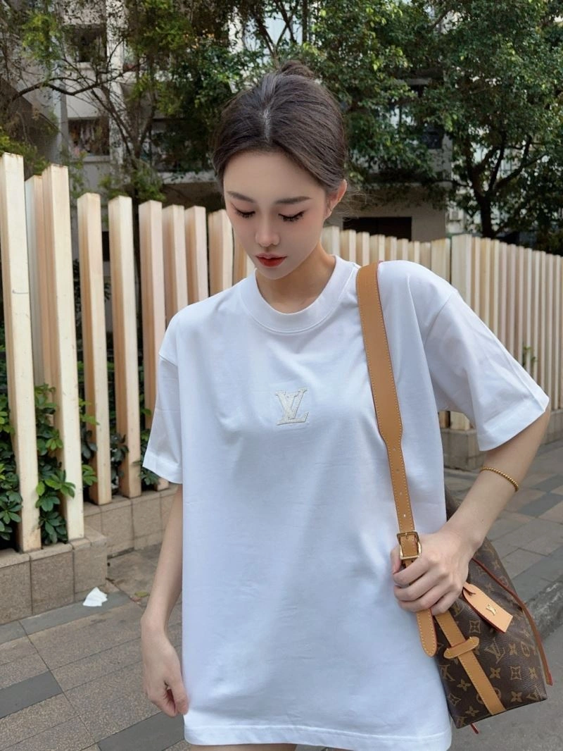 Louis Vuitton T-Shirts Timeless 137983