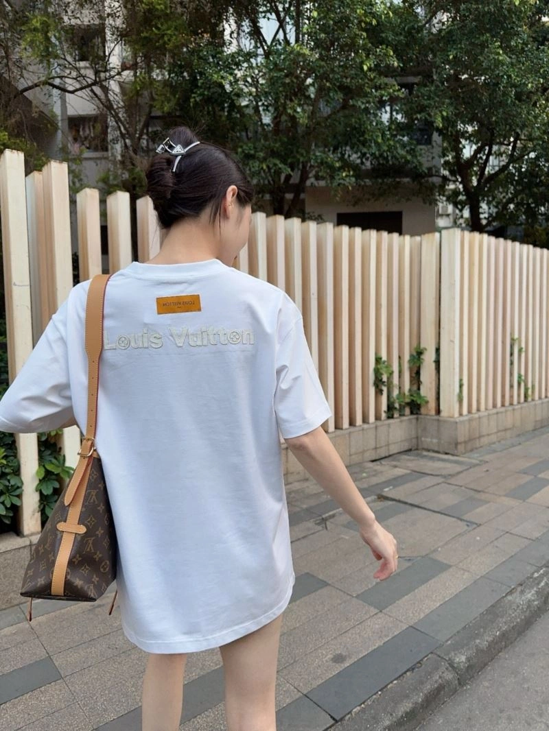 Louis Vuitton T-Shirts Timeless 137983