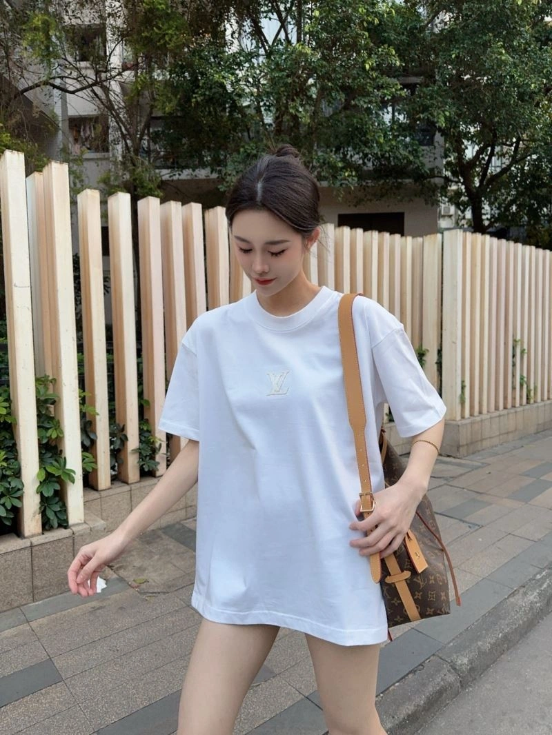 Louis Vuitton T-Shirts Timeless 137983
