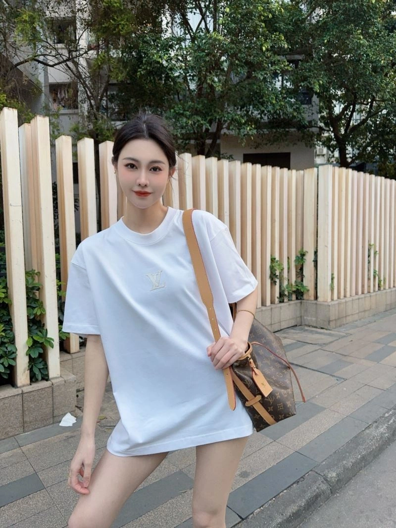 Louis Vuitton T-Shirts Timeless 137983