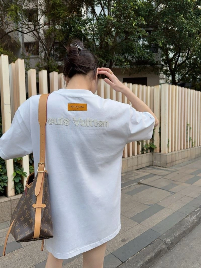 Louis Vuitton T-Shirts Timeless 137983