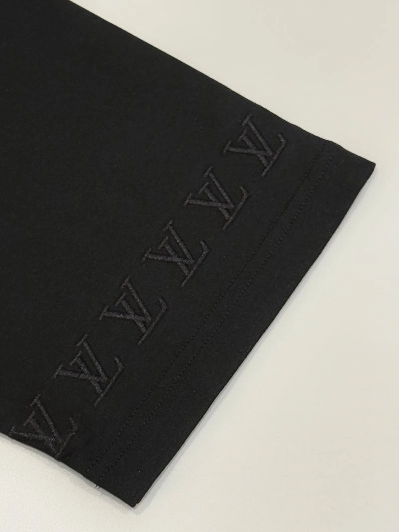 Cozy Louis Vuitton T-Shirts 137977