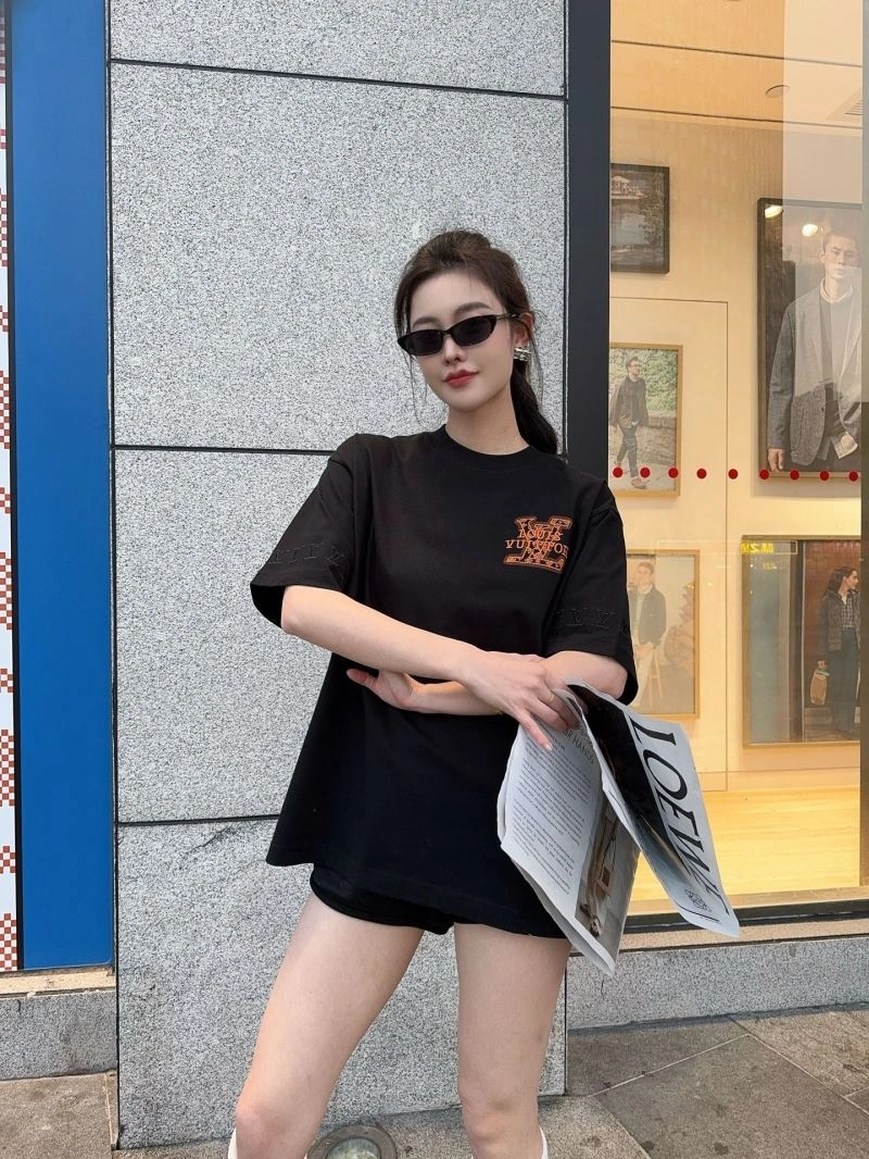 Cozy Louis Vuitton T-Shirts 137977