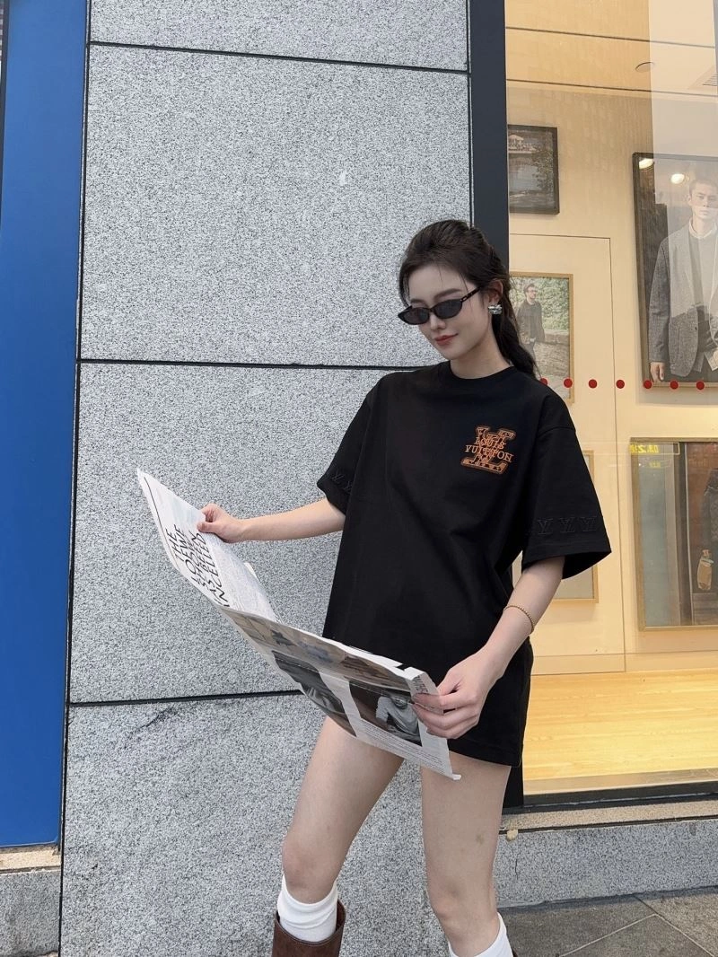 Cozy Louis Vuitton T-Shirts 137977