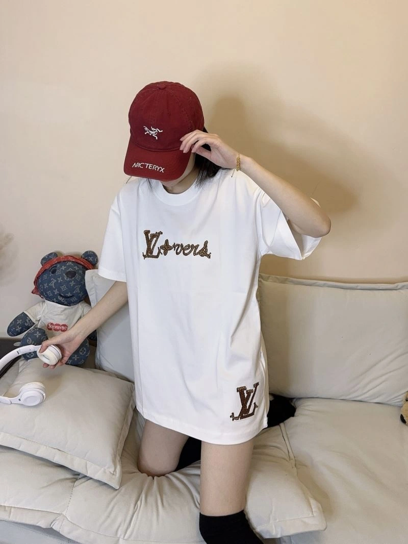 Compact Louis Vuitton T-Shirts 137970
