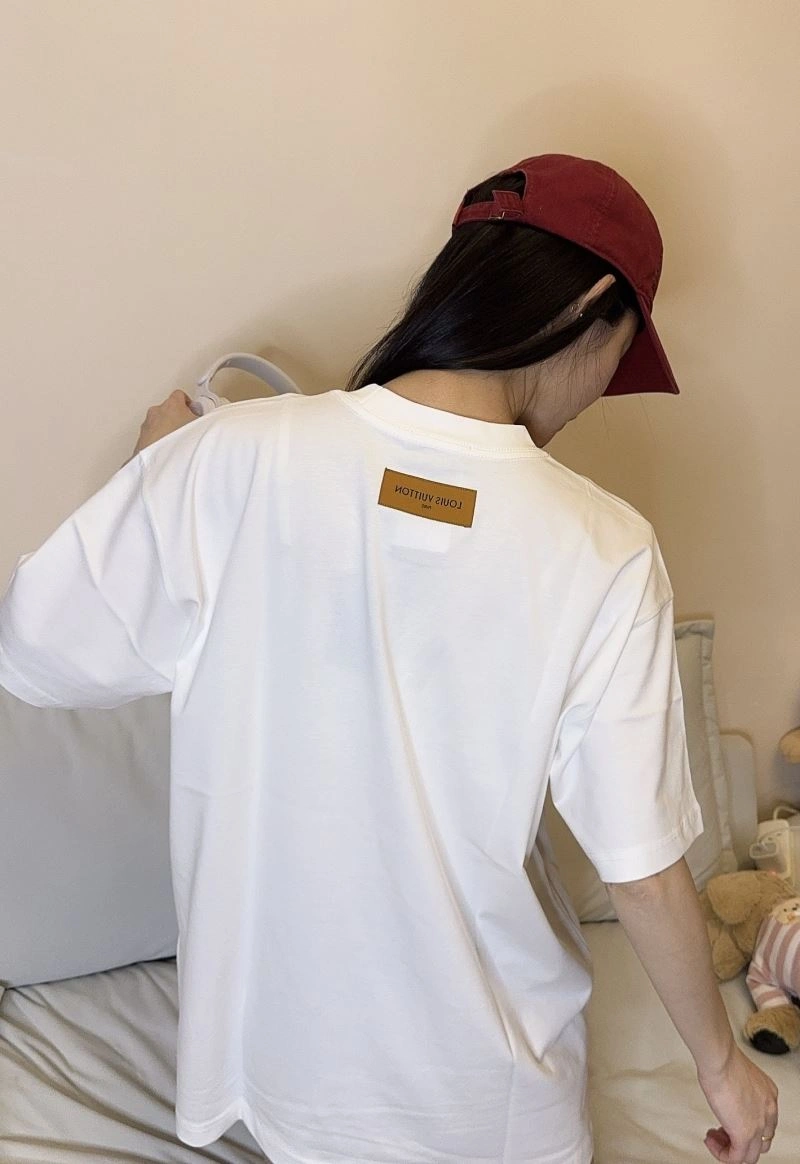 Compact Louis Vuitton T-Shirts 137970