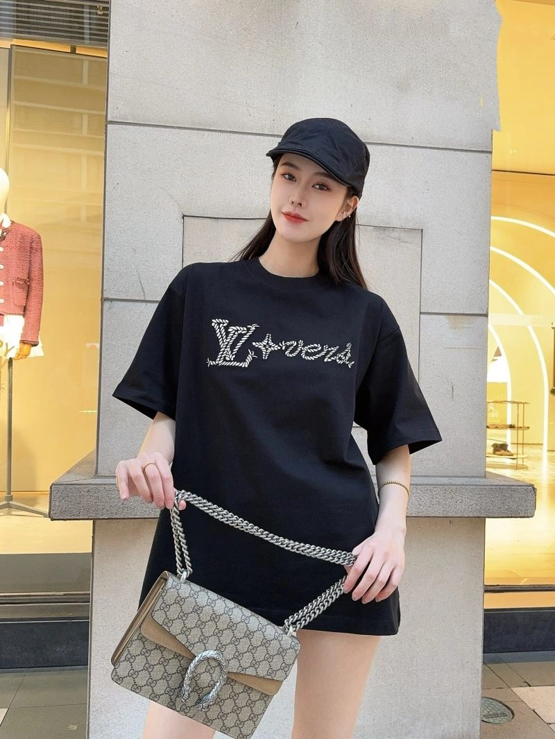 SoftTouch Louis Vuitton T-Shirts 137986