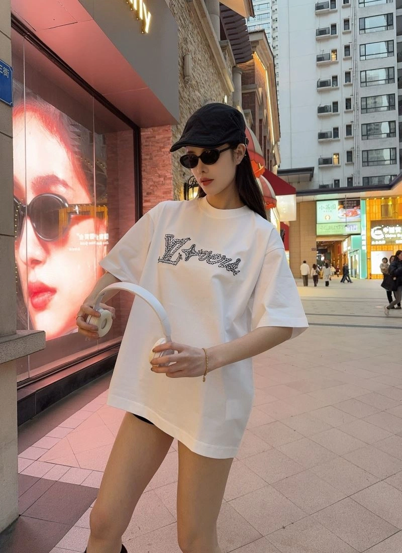 TravelReady Louis Vuitton T-Shirts 137969