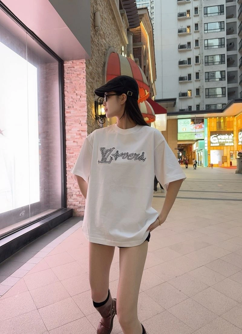TravelReady Louis Vuitton T-Shirts 137969