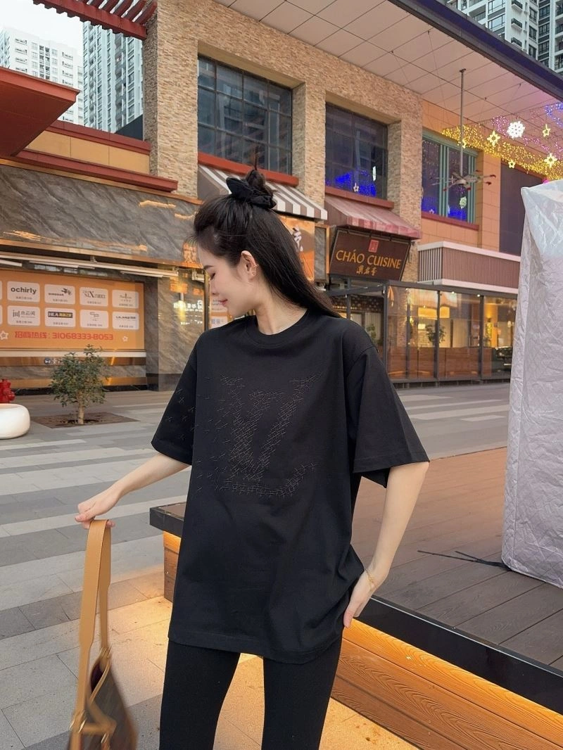 Timeless Louis Vuitton T-Shirts 137975