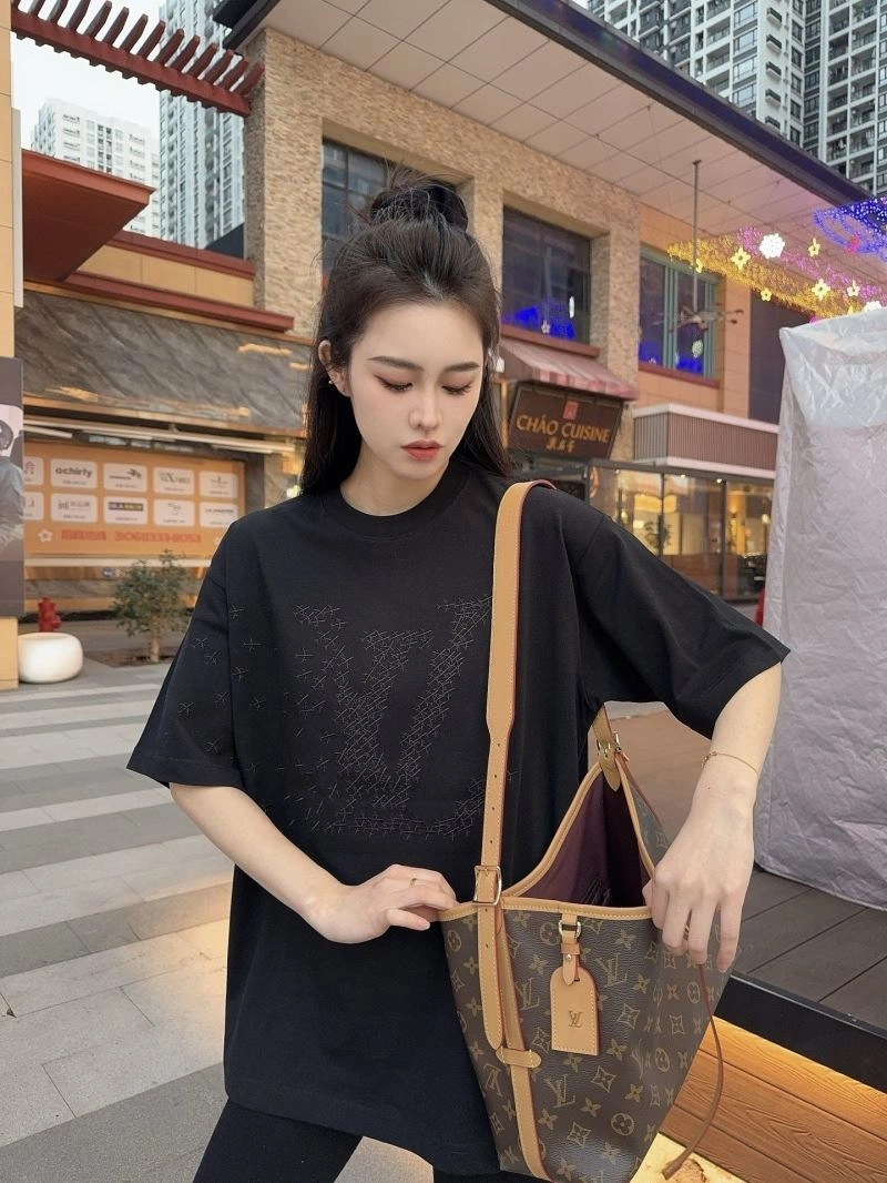 Timeless Louis Vuitton T-Shirts 137975