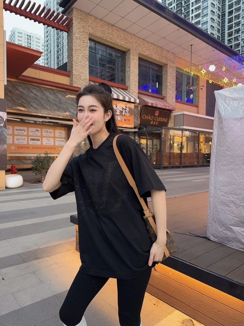 Timeless Louis Vuitton T-Shirts 137975
