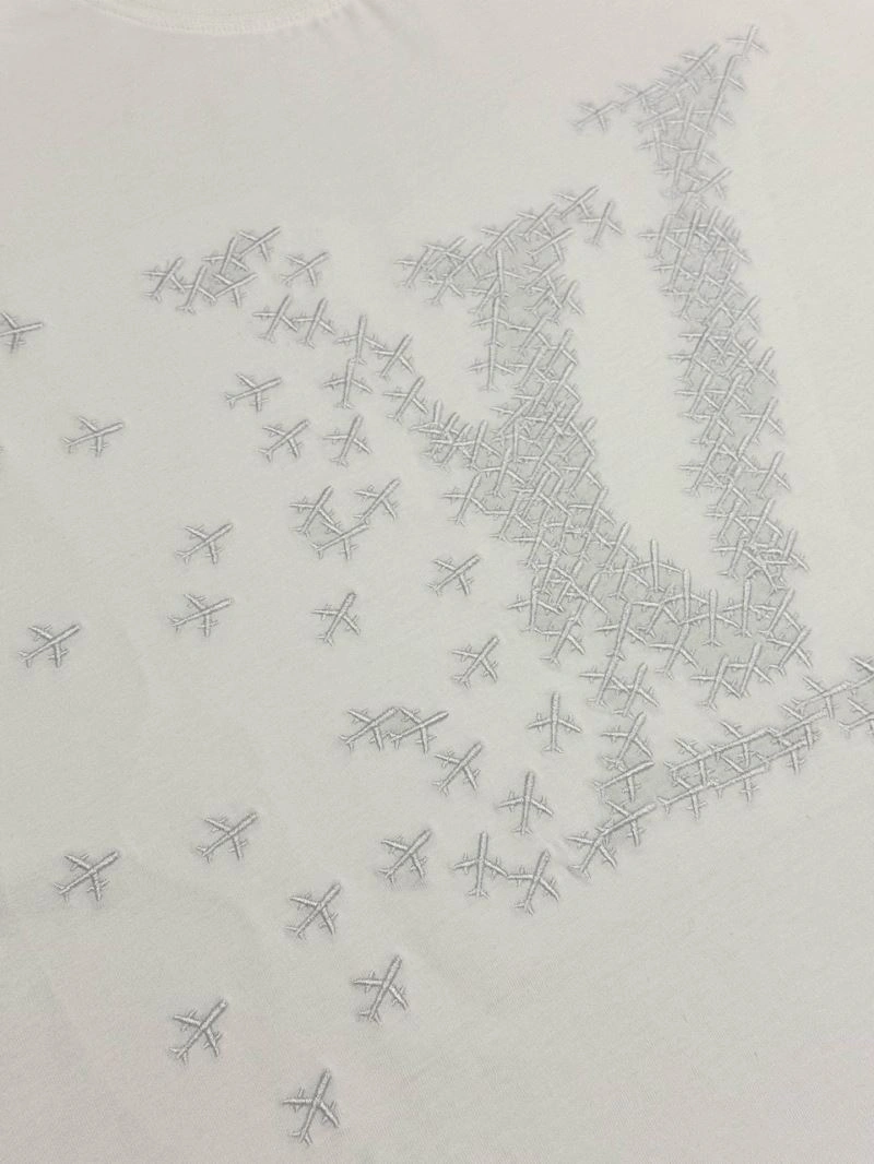 Trendsetting Louis Vuitton T-Shirts 137990