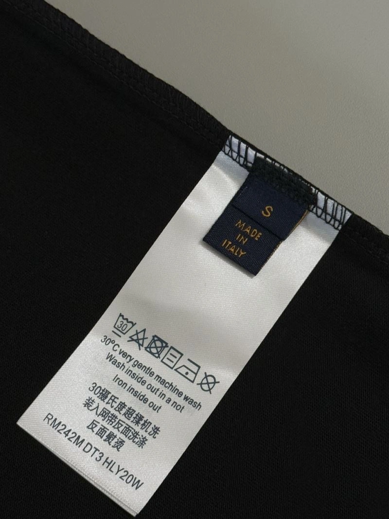 Louis Vuitton T-Shirts HighQuality 137957