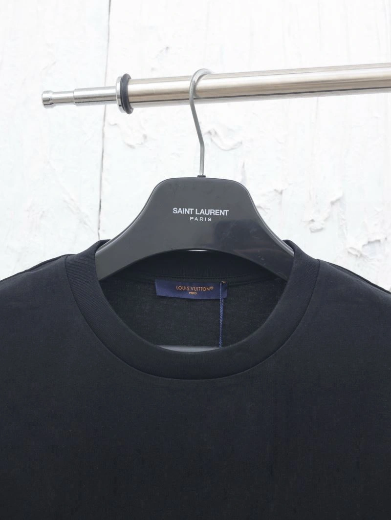 Louis Vuitton T-Shirts ComfortFit 137958