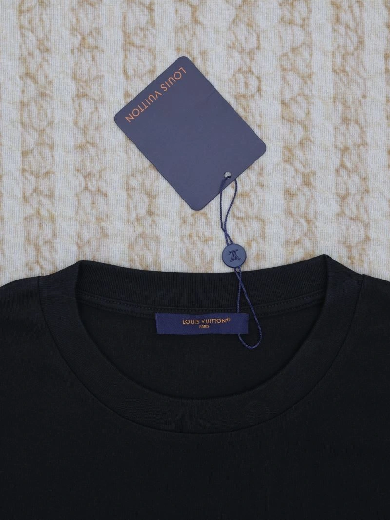 Louis Vuitton T-Shirts ComfortFit 137958