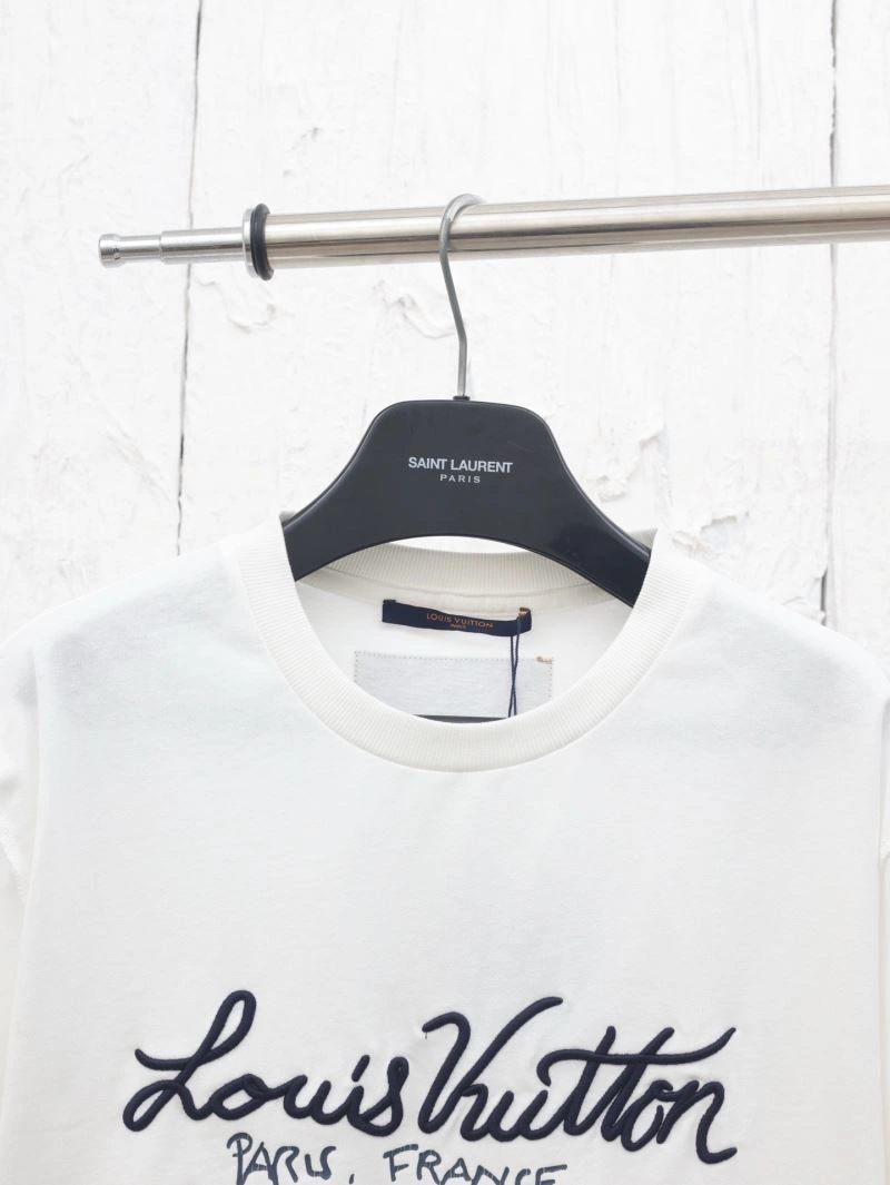 Louis Vuitton T-Shirts Breathable 137956