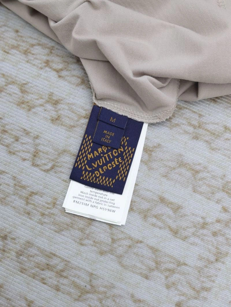 Louis Vuitton T-Shirts Comfortable 137955