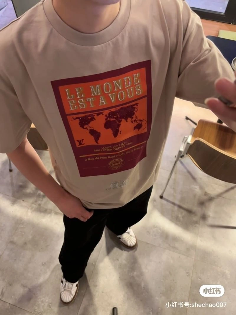 Louis Vuitton T-Shirts Comfortable 137955