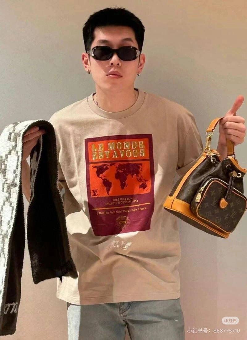 Louis Vuitton T-Shirts Comfortable 137955
