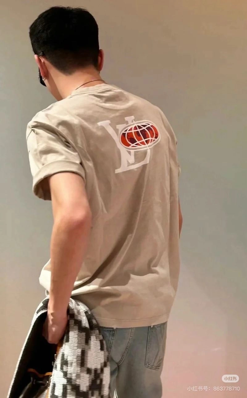 Louis Vuitton T-Shirts Comfortable 137955