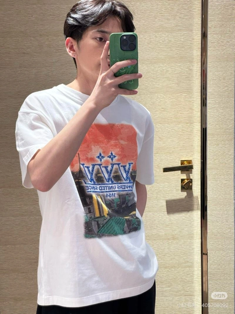 Louis Vuitton T-Shirts Durable 137954