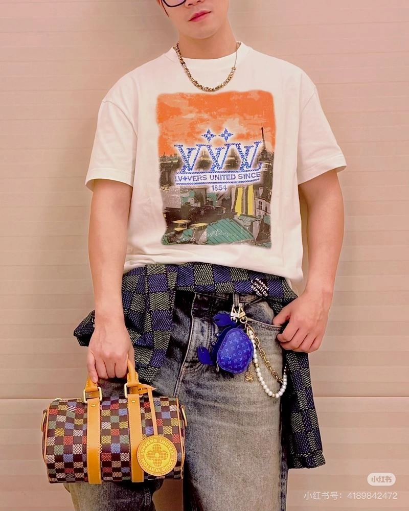 Louis Vuitton T-Shirts Durable 137954