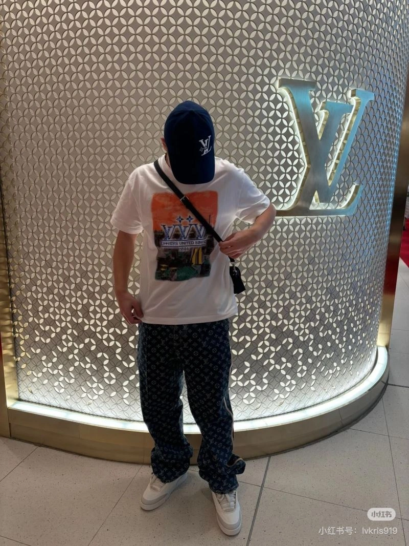 Louis Vuitton T-Shirts Durable 137954