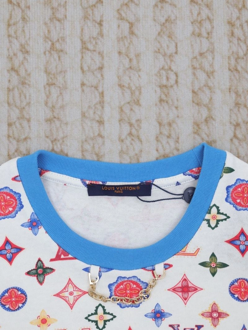 Louis Vuitton T-Shirts Lightweight 137953