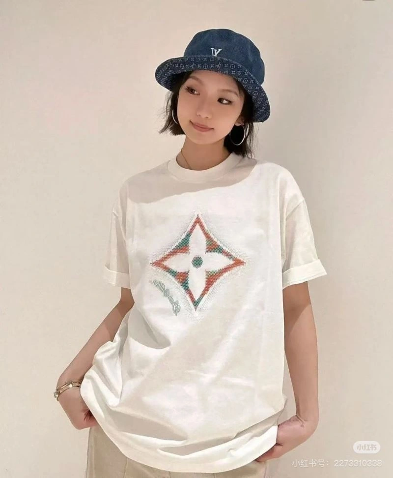 Bright Louis Vuitton T-Shirts 137996