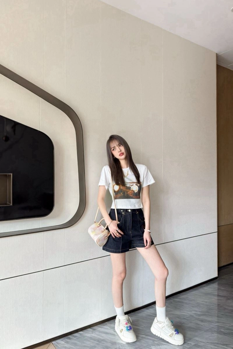 Affordable Louis Vuitton T-Shirts 137949