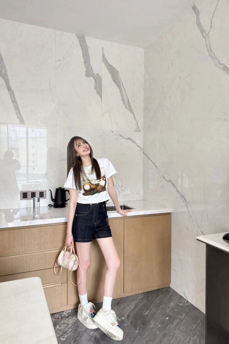 Affordable Louis Vuitton T-Shirts 137949