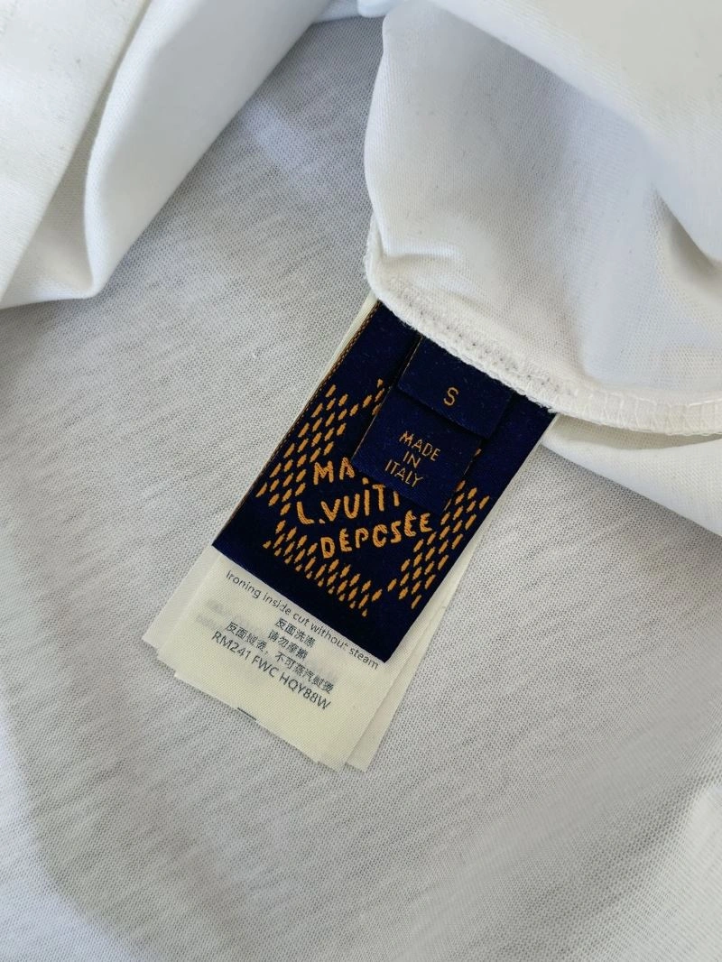 Louis Vuitton T-Shirts WaterResistant 137947