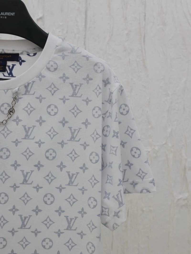 Louis Vuitton T-Shirts Soft 137948