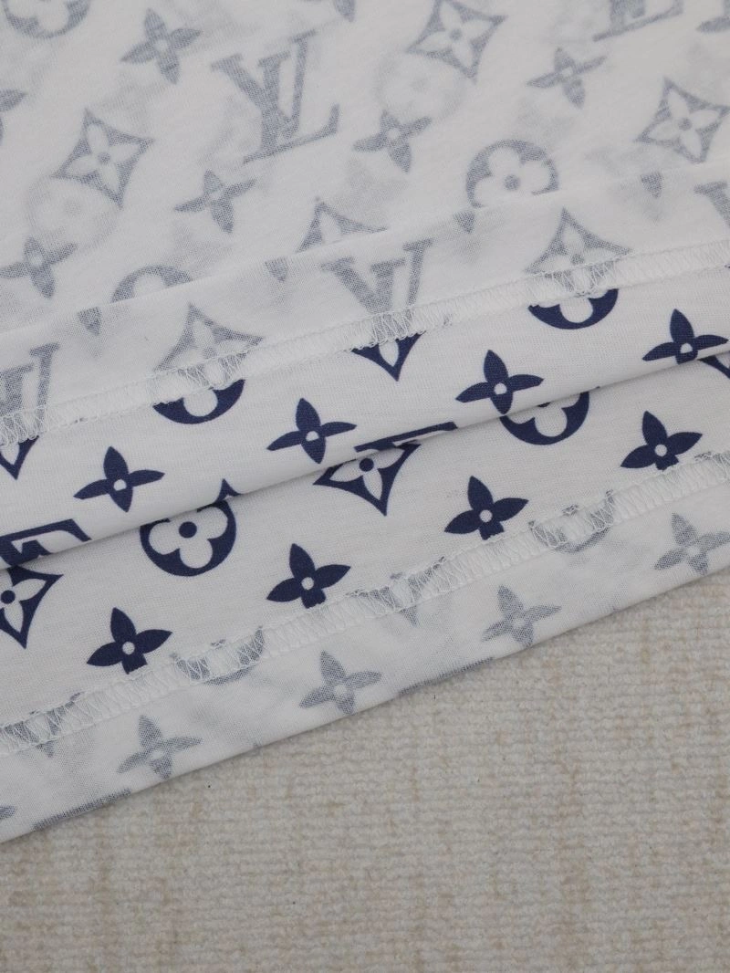 Louis Vuitton T-Shirts Soft 137948