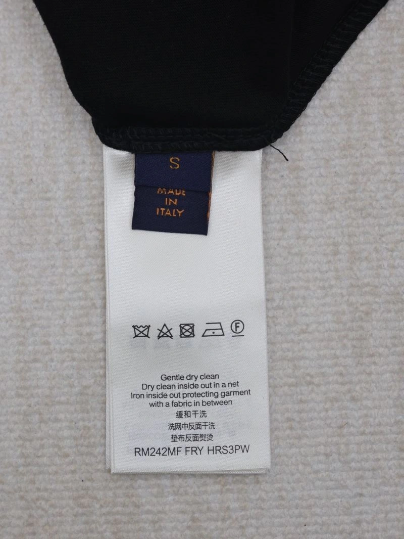 Louis Vuitton T-Shirts TimelessDesign 137946