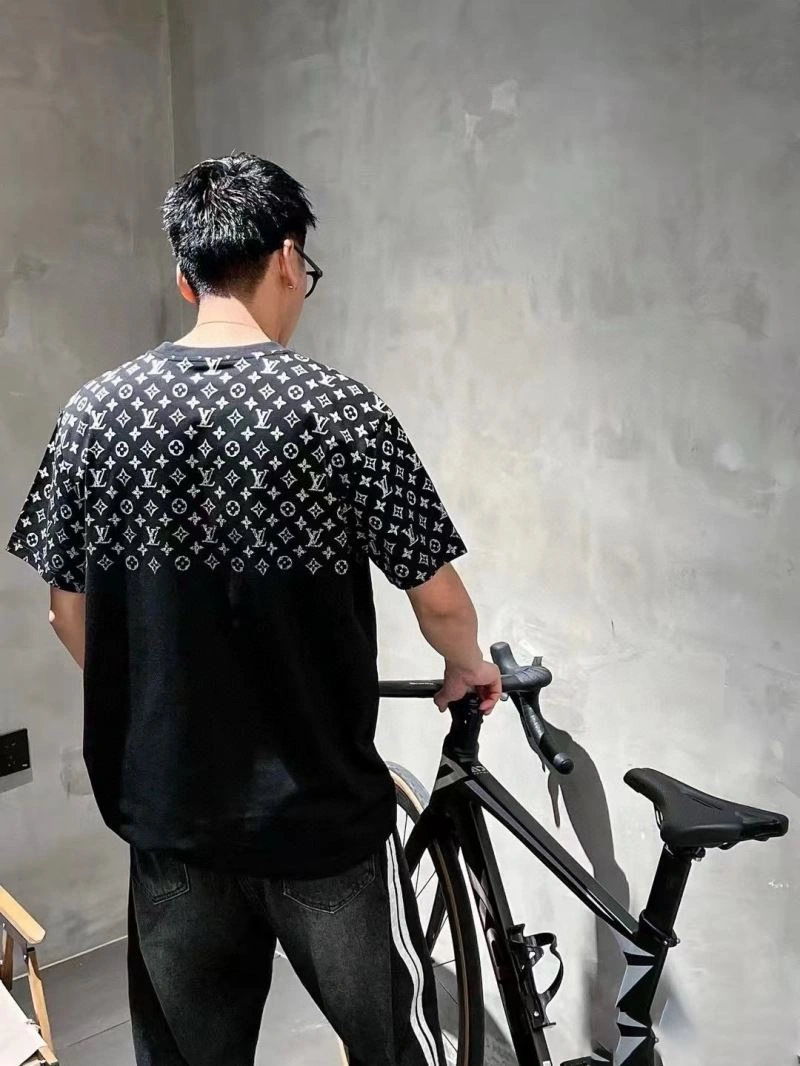Louis Vuitton T-Shirts TimelessDesign 137946