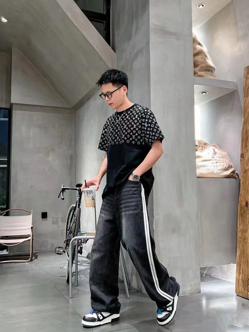 Louis Vuitton T-Shirts TimelessDesign 137946