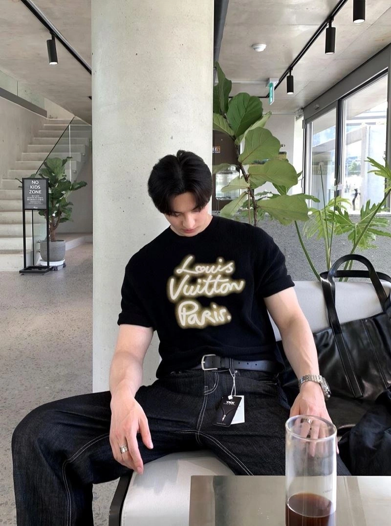 Louis Vuitton T-Shirts QuickDry 137945