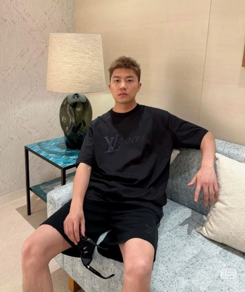 RelaxedFit Louis Vuitton T-Shirts 137950
