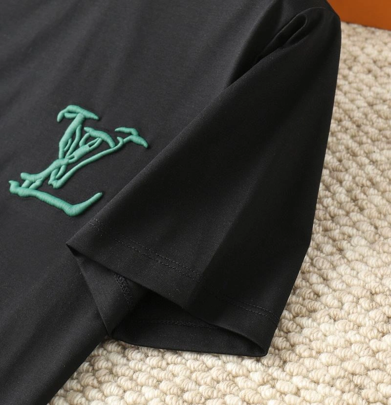 Premium Louis Vuitton T-Shirts 139144