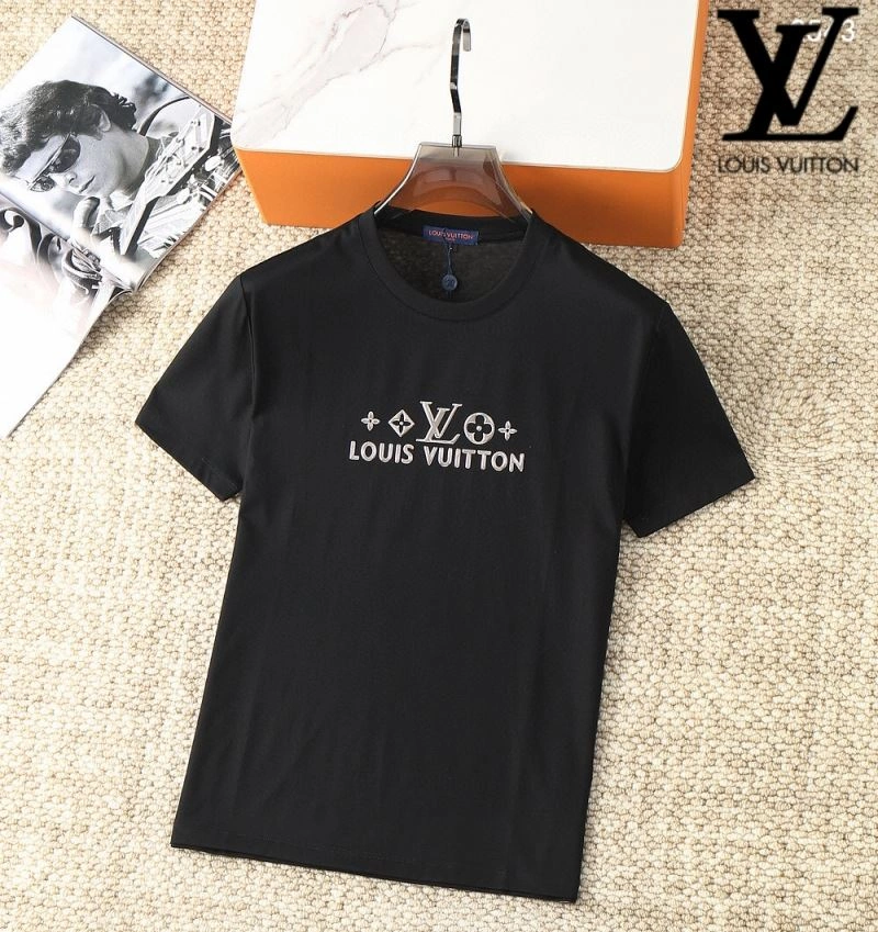 UrbanChic Louis Vuitton T-Shirts 139166