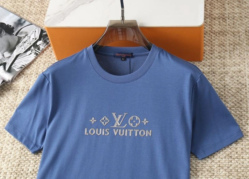 UrbanChic Louis Vuitton T-Shirts 139166