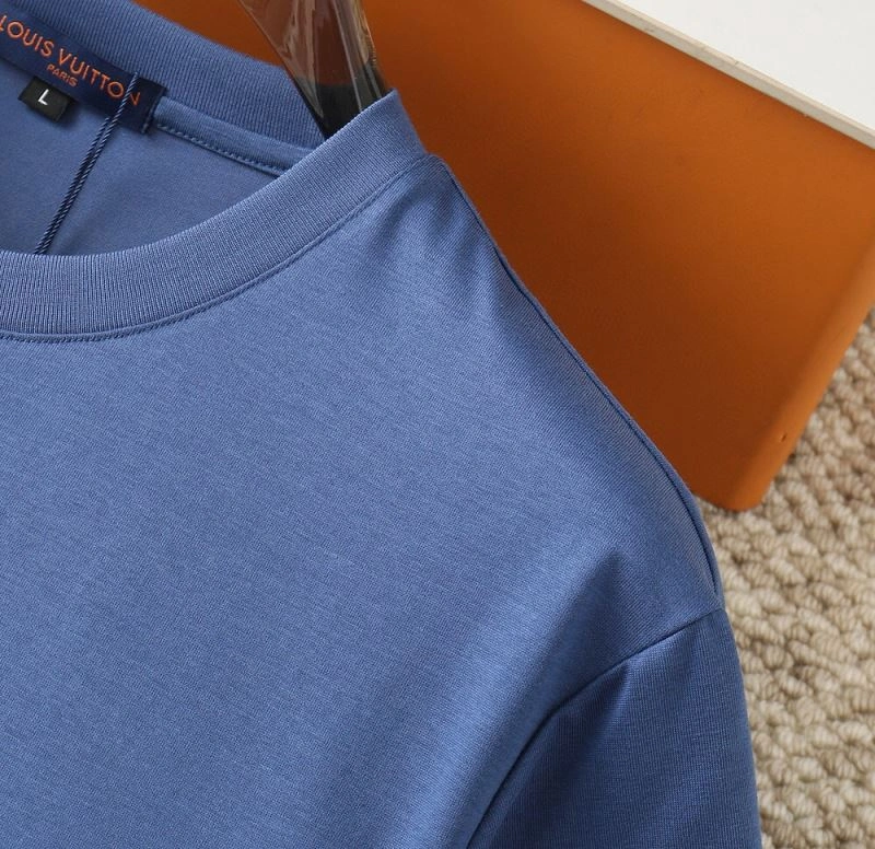 UrbanChic Louis Vuitton T-Shirts 139166