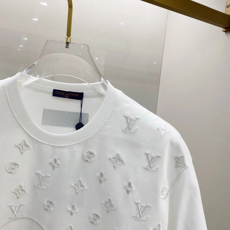 Lightweight Louis Vuitton T-Shirts 131972