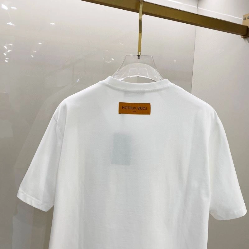 Lightweight Louis Vuitton T-Shirts 131972