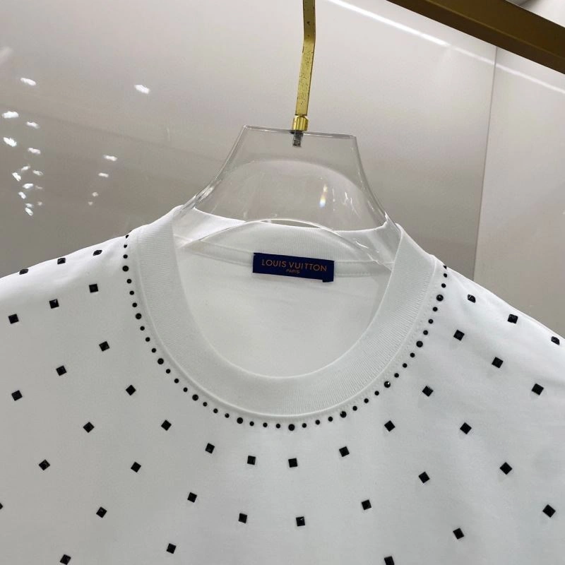 SmoothTexture Louis Vuitton T-Shirts 131952