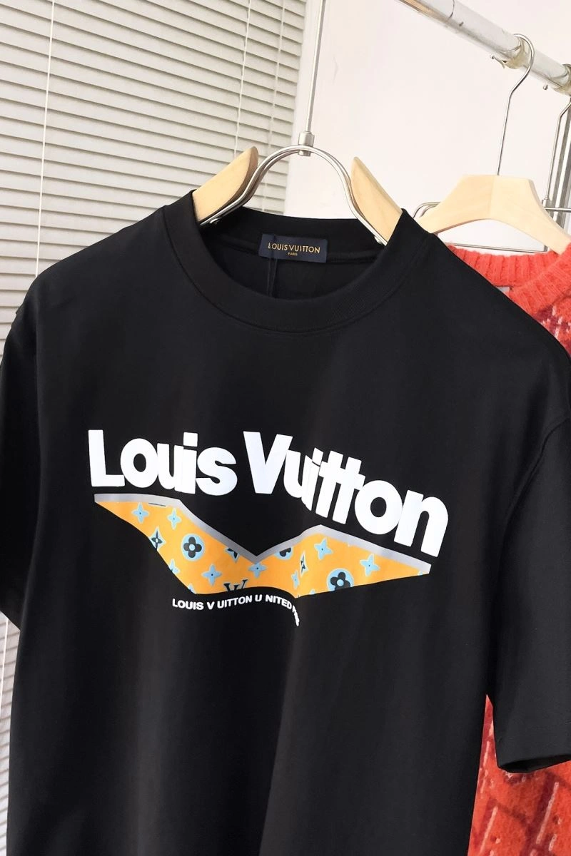 Louis Vuitton T-Shirts Supportive 138924