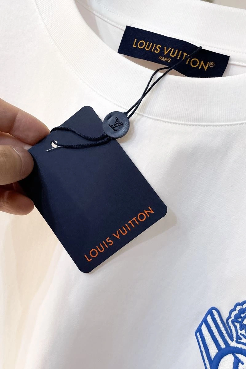 Seasonal Louis Vuitton T-Shirts 138931